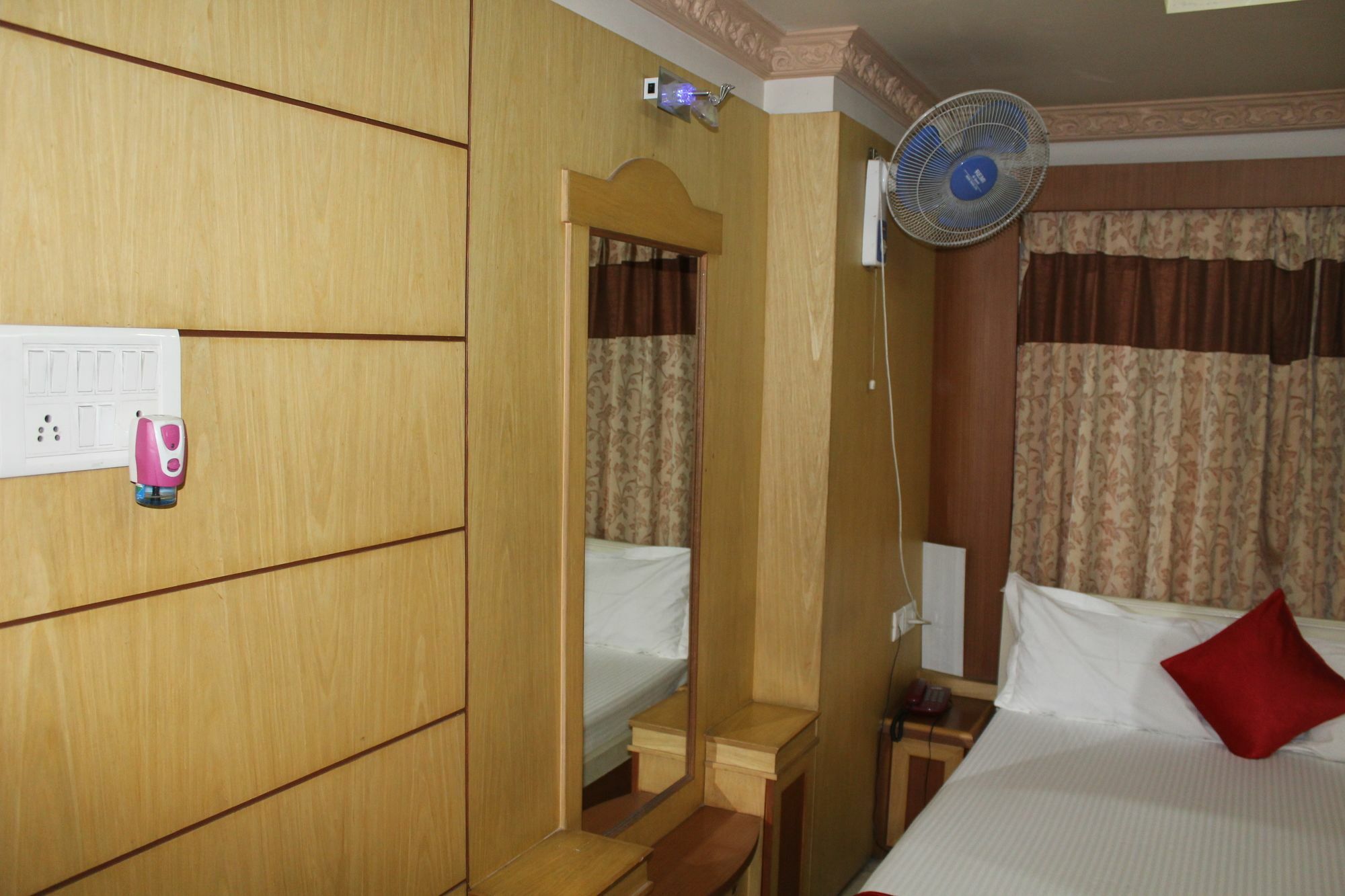 Transit Inn Dam Dam Ngoại thất bức ảnh
